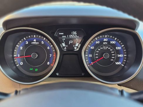 Used 2012 Hyundai Elantra Limited w/ Technology Pkg 5 image 28