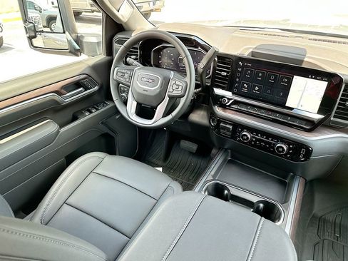 New 2026 GMC Sierra 2500 SLT w/ SLT Premium Package AWD/4WD image 19