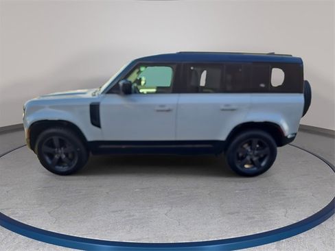 Certified 2021 Land Rover Defender 110 X-Dynamic SE image 9