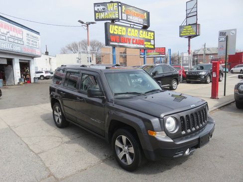 Used 2016 Jeep Patriot High Altitude AWD/4WD image 3