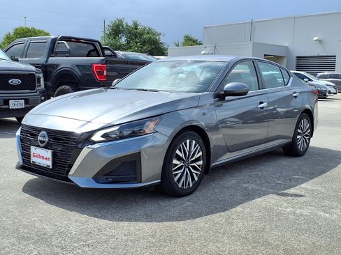 Used 2023 Nissan Altima 2.5 SV FWD image 21