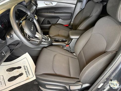 Used 2024 Kia Forte LXS w/ LXS Technology Package FWD image 20
