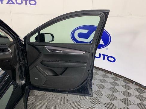 Used 2019 Cadillac XT5 Premium Luxury FWD image 40