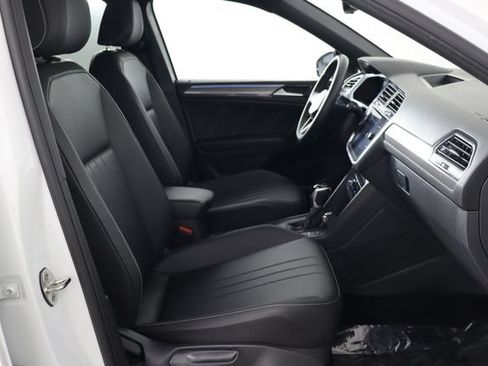 Used 2023 Volkswagen Tiguan SE R-Line FWD image 15