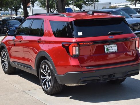 Certified 2025 Ford Explorer ST-Line RWD image 10