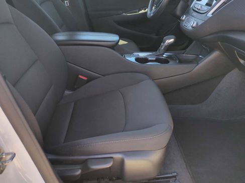 Used 2024 Chevrolet Malibu LT image 29