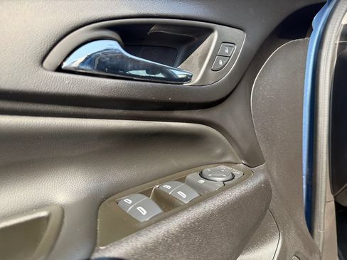 Used 2024 Chevrolet Equinox LT AWD/4WD image 19