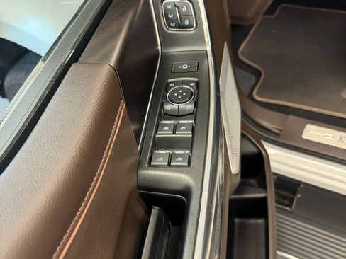 Used 2025 Ford F350 King Ranch w/ Chrome Package AWD/4WD image 26