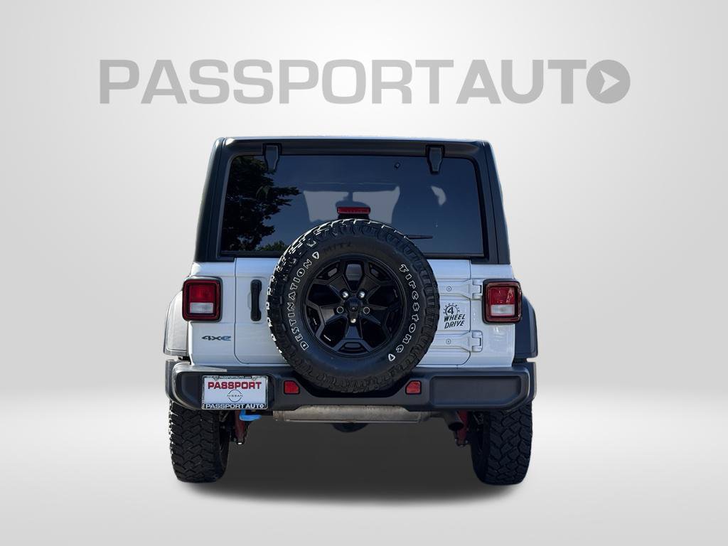 Used 2023 Jeep Wrangler Unlimited w/ Cold Weather Group AWD/4WD image 6