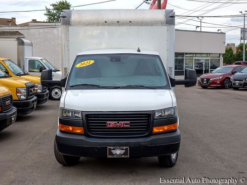 Used 2021 GMC Savana 3500 Extended w/ Power Convenience Package image 4