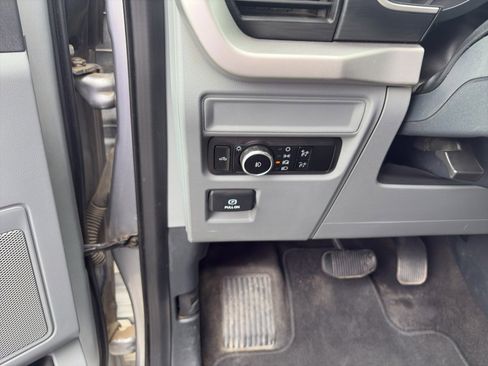 Used 2023 Ford F150 XLT w/ Trailer Tow Package AWD/4WD image 11