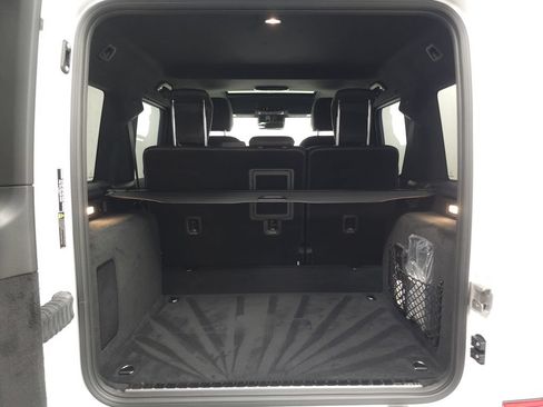 Used 2025 Mercedes-Benz G 550 image 32