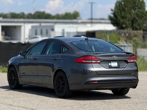 Used 2017 Ford Fusion Titanium FWD image 10