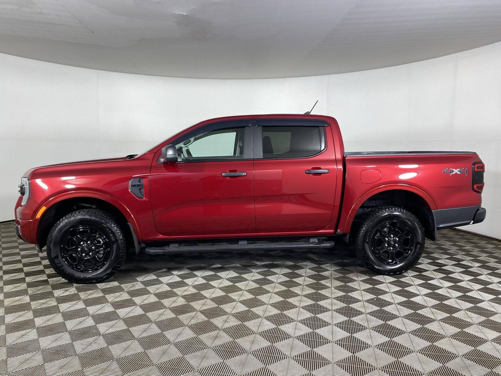 Used 2025 Ford Ranger XLT w/ Equipment Group 301A High AWD/4WD image 4