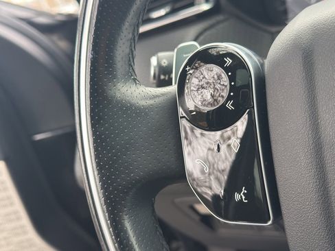 Used 2019 Land Rover Range Rover Velar R-Dynamic SE image 19