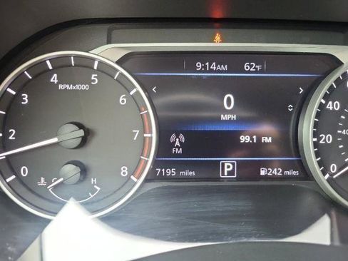 Used 2024 Nissan Sentra SV image 6