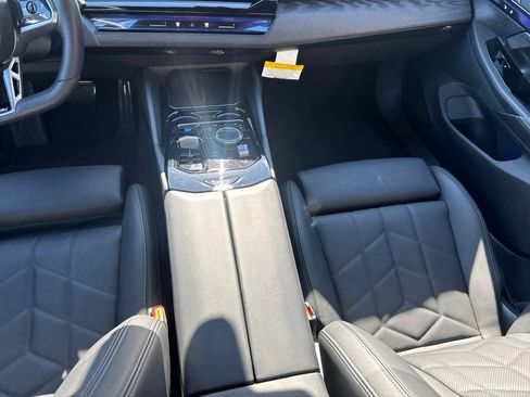 Used 2026 BMW i5 eDrive40 w/ M Sport Package RWD image 21