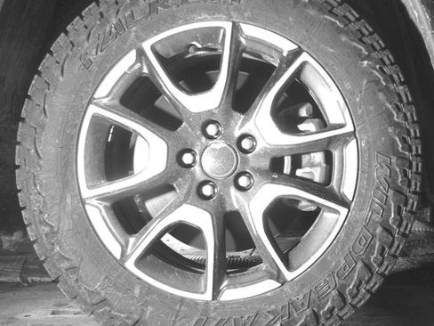 Used 2025 Jeep Compass Trailhawk image 13