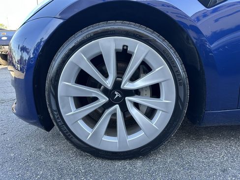 Used 2022 Tesla Model 3 Standard Range Plus image 6