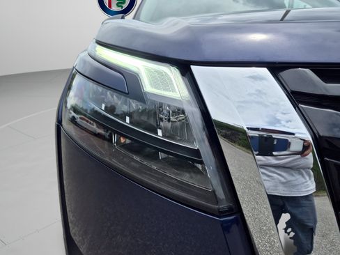 Used 2025 Nissan Pathfinder SV FWD image 56