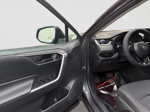 Used 2019 Toyota RAV4 LE w/ All Weather Liner Package AWD/4WD image 11