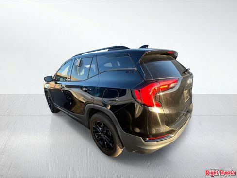 Used 2019 GMC Terrain SLE w/ Black Edition FWD image 3