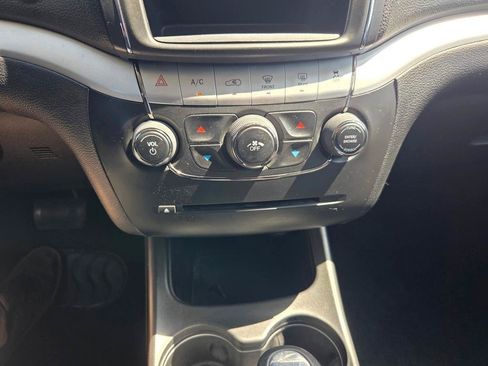 Used 2015 Dodge Journey SXT w/ Flexible Seating Group FWD image 26