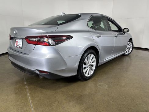Used 2022 Toyota Camry LE w/ Cold Weather Package image 15