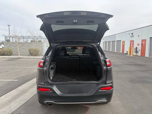 Used 2015 Jeep Cherokee Limited w/ Luxury Group image 8