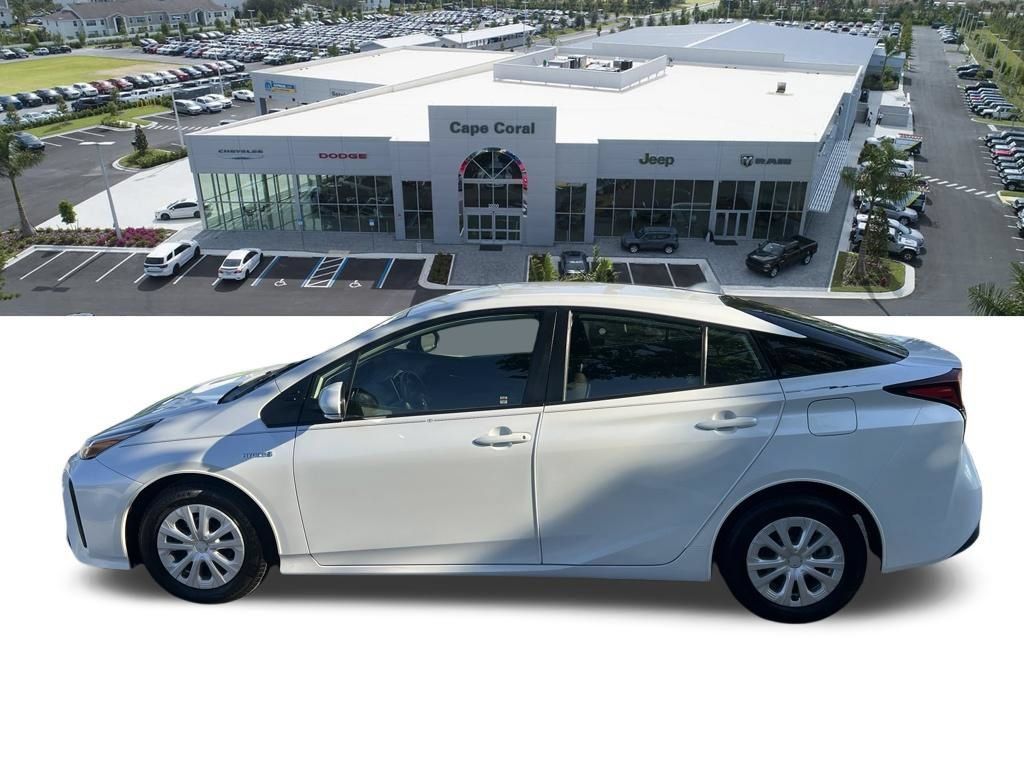 Used 2021 Toyota Prius L Eco FWD image 10