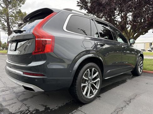 Used 2017 Volvo XC90 T6 Momentum w/ Vision Package AWD/4WD image 10