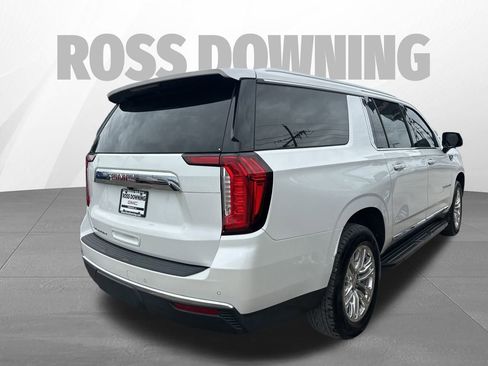 Used 2022 GMC Yukon XL SLT w/ SLT Luxury Package image 4