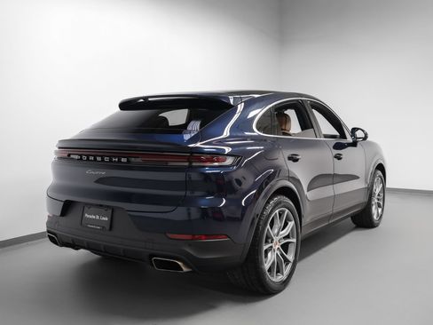 Used 2025 Porsche Cayenne Coupe AWD/4WD image 12