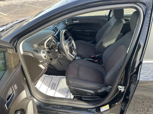 Used 2019 Chevrolet Sonic LT w/ Convenience Package image 11