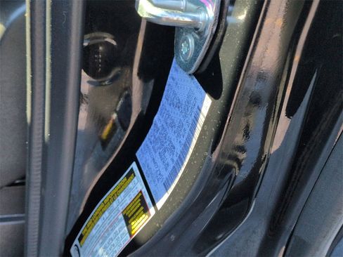 Used 2024 Nissan Frontier SV w/ Technology Package image 22