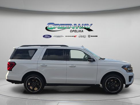 Used 2024 Ford Expedition Limited RWD image 9