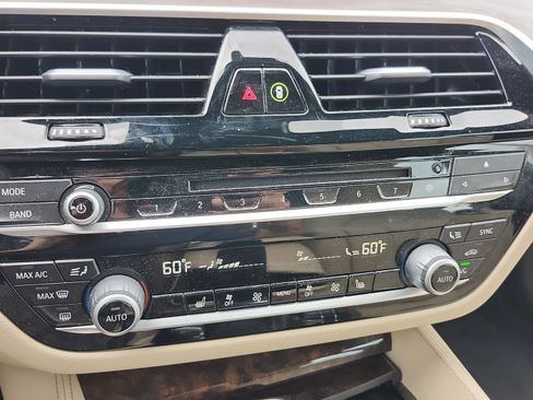 Used 2019 BMW 530i 530i w/ Luxury Package image 27