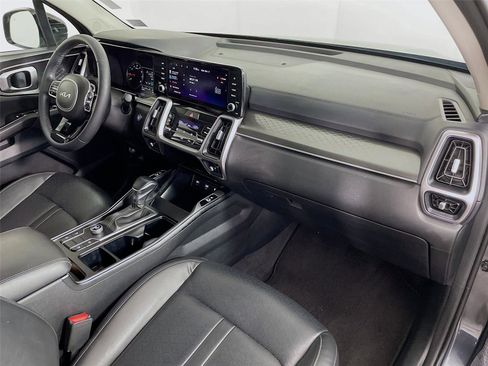 Certified 2023 Kia Sorento S w/ Panoramic Sunroof Package image 35
