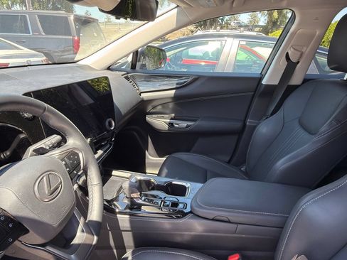 Used 2025 Lexus NX 350h AWD w/ Cold Area Package image 6