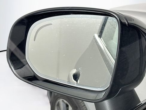 Used 2025 Volvo XC60 B5 Core image 16