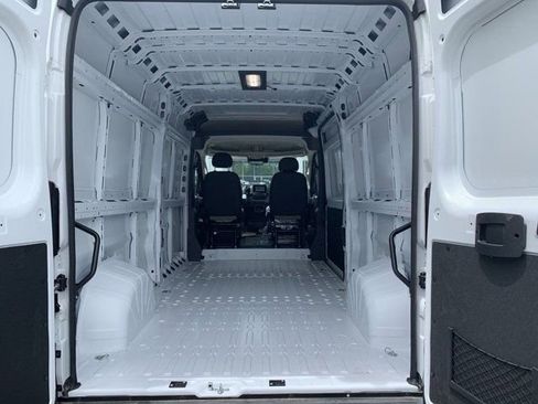 New 2024 RAM ProMaster 2500 w/ Safety Group FWD image 15