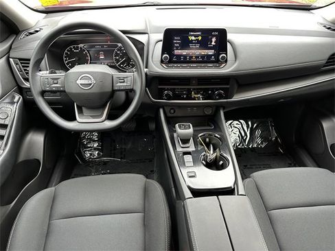 Certified 2025 Nissan Rogue S image 27
