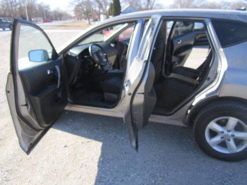 Used 2013 Nissan Rogue S w/ Special Edition Pkg image 9