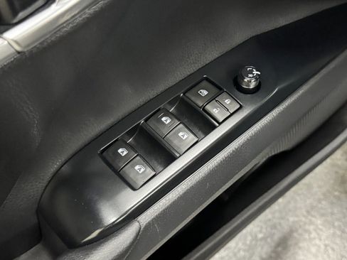 Used 2018 Toyota Camry L image 13