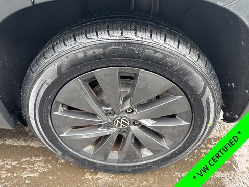 Certified 2022 Volkswagen Taos S image 12