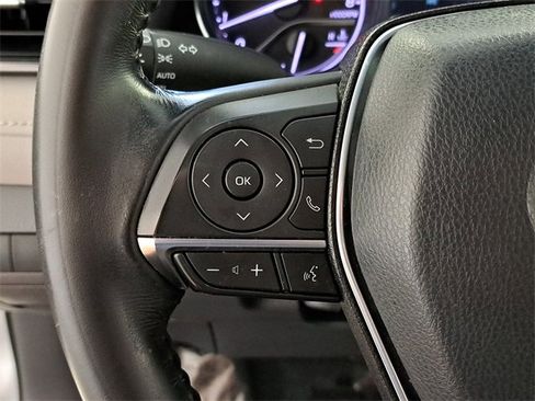 Used 2019 Toyota Camry XLE image 23