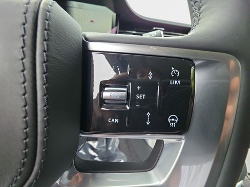 New 2026 Land Rover Range Rover Long Wheelbase SE AWD/4WD image 20