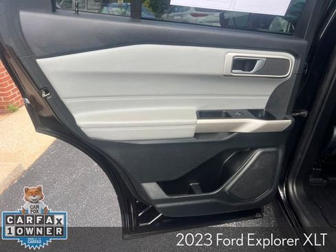 Used 2023 Ford Explorer XLT w/ Equipment Group 202A AWD/4WD image 21