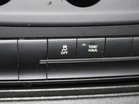 Used 2024 RAM 1500 Classic SLT image 40