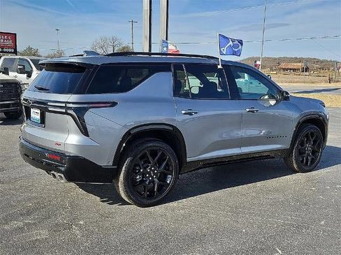 Used 2026 Chevrolet Traverse RS image 7